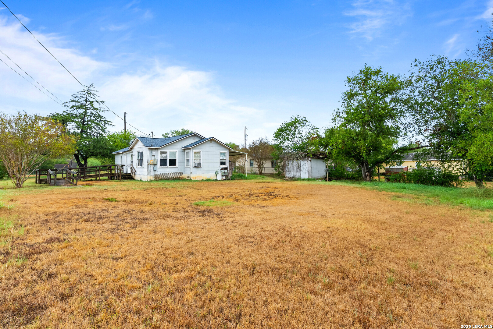 1067 2nd Street Floresville TX 78114