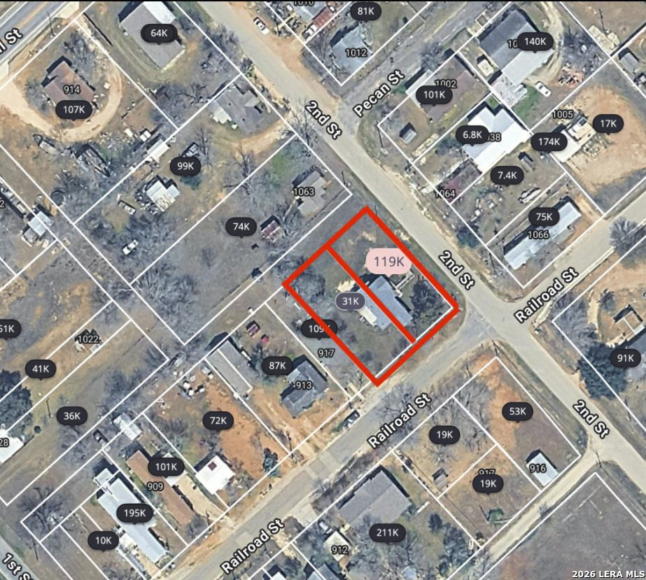 1067 2nd Street Floresville TX 78114