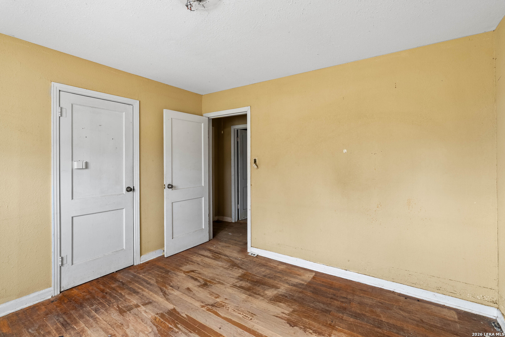 1067 2nd Street Floresville TX 78114