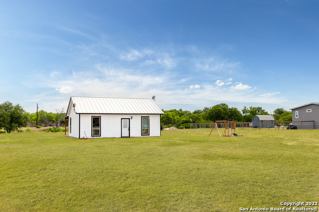 325 Las Palomas Drive Lytle TX 78052