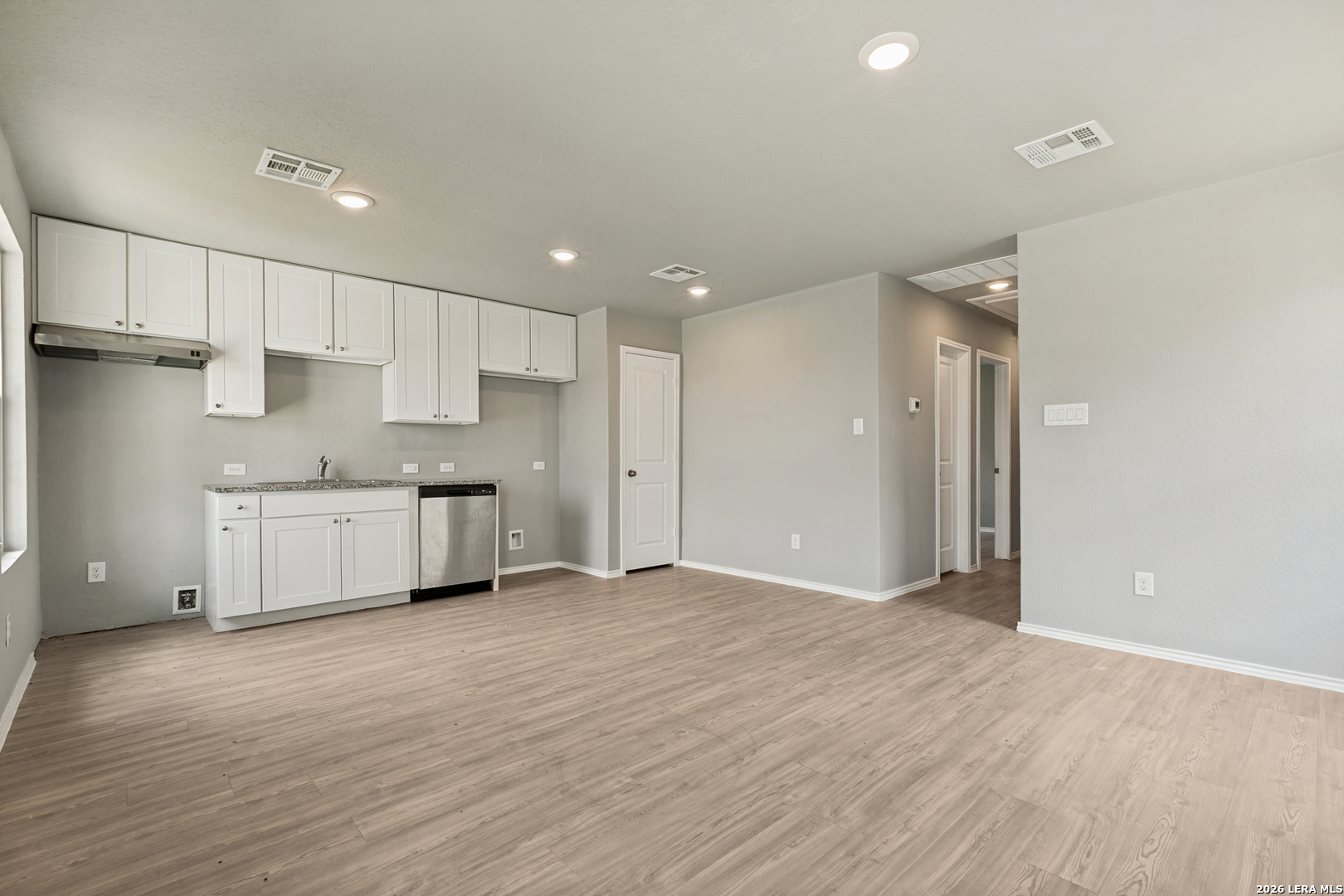 4235 Southton Lake San Antonio TX 78223
