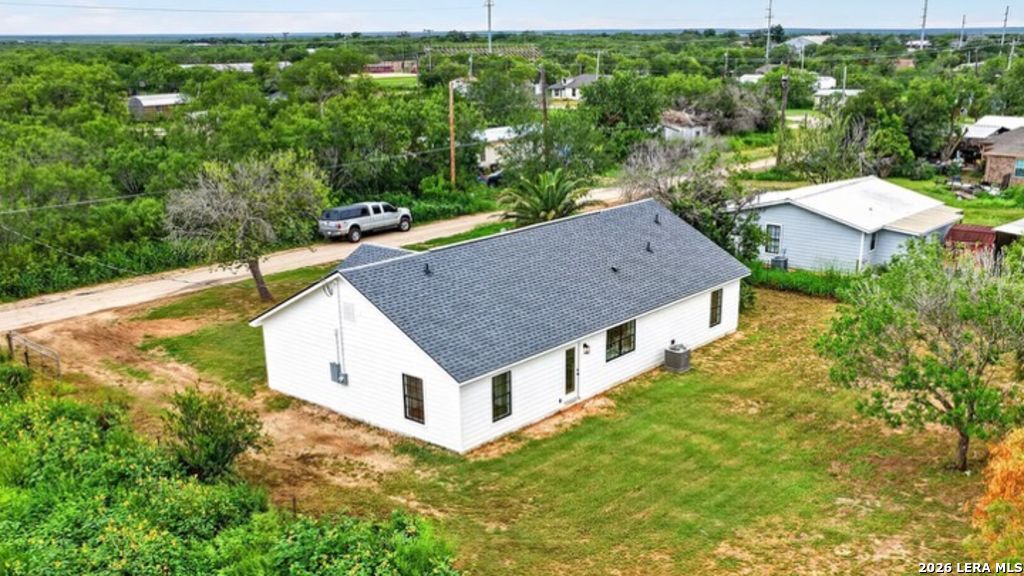 117 Cemetery Road Charlotte TX 78011