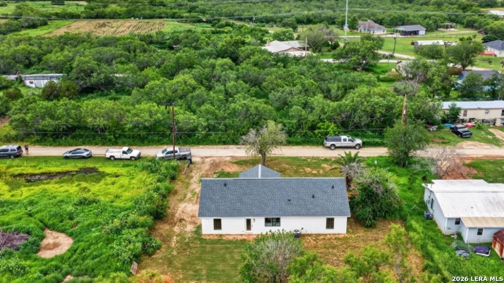 117 Cemetery Road Charlotte TX 78011