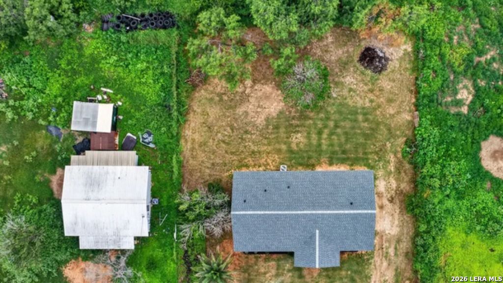 117 Cemetery Road Charlotte TX 78011