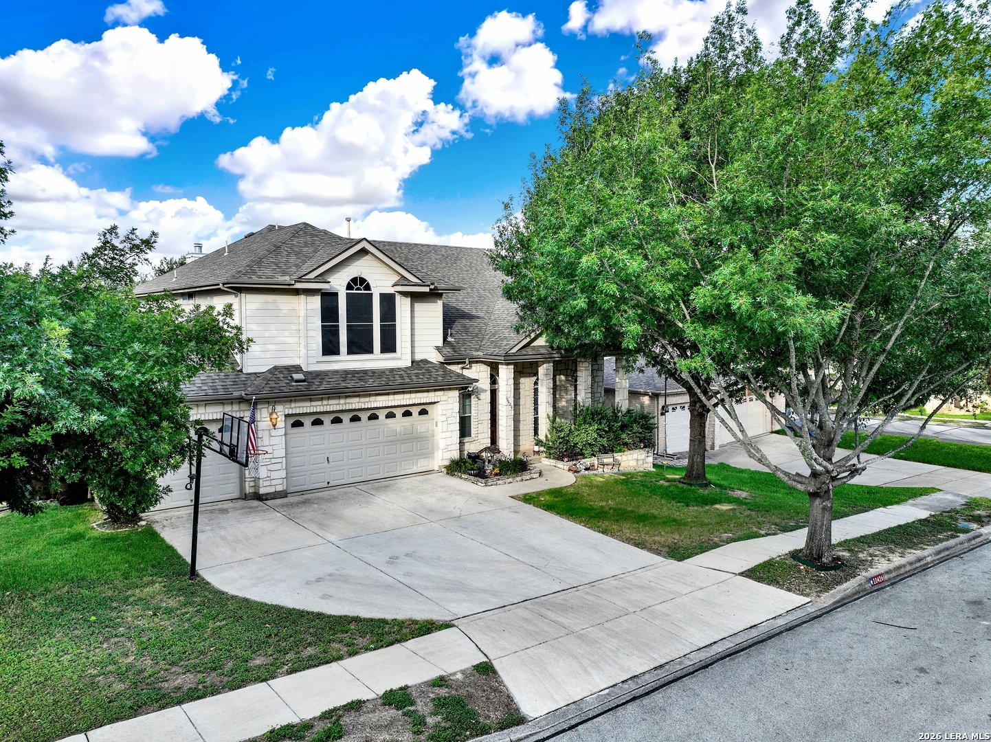 10426 Shire Country San Antonio TX 78254