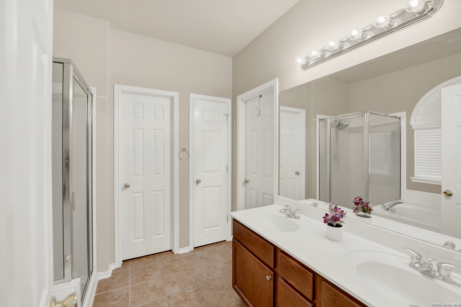 10426 Shire Country San Antonio TX 78254
