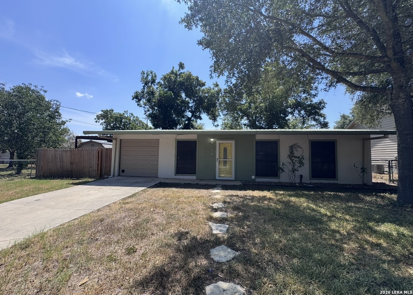 104 Boeck La Vernia TX 78121