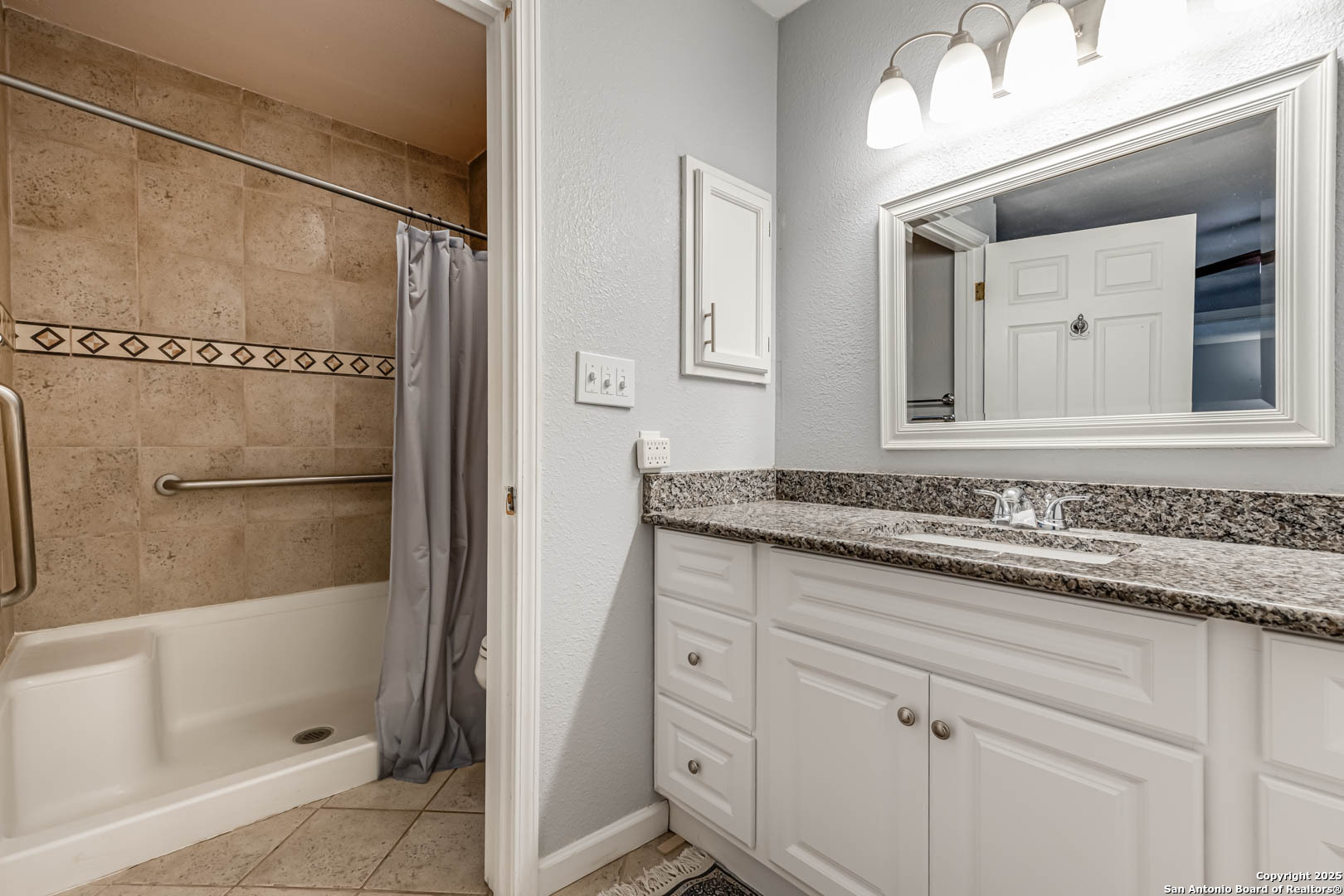 6719 Timberhill Leon Valley TX 78238