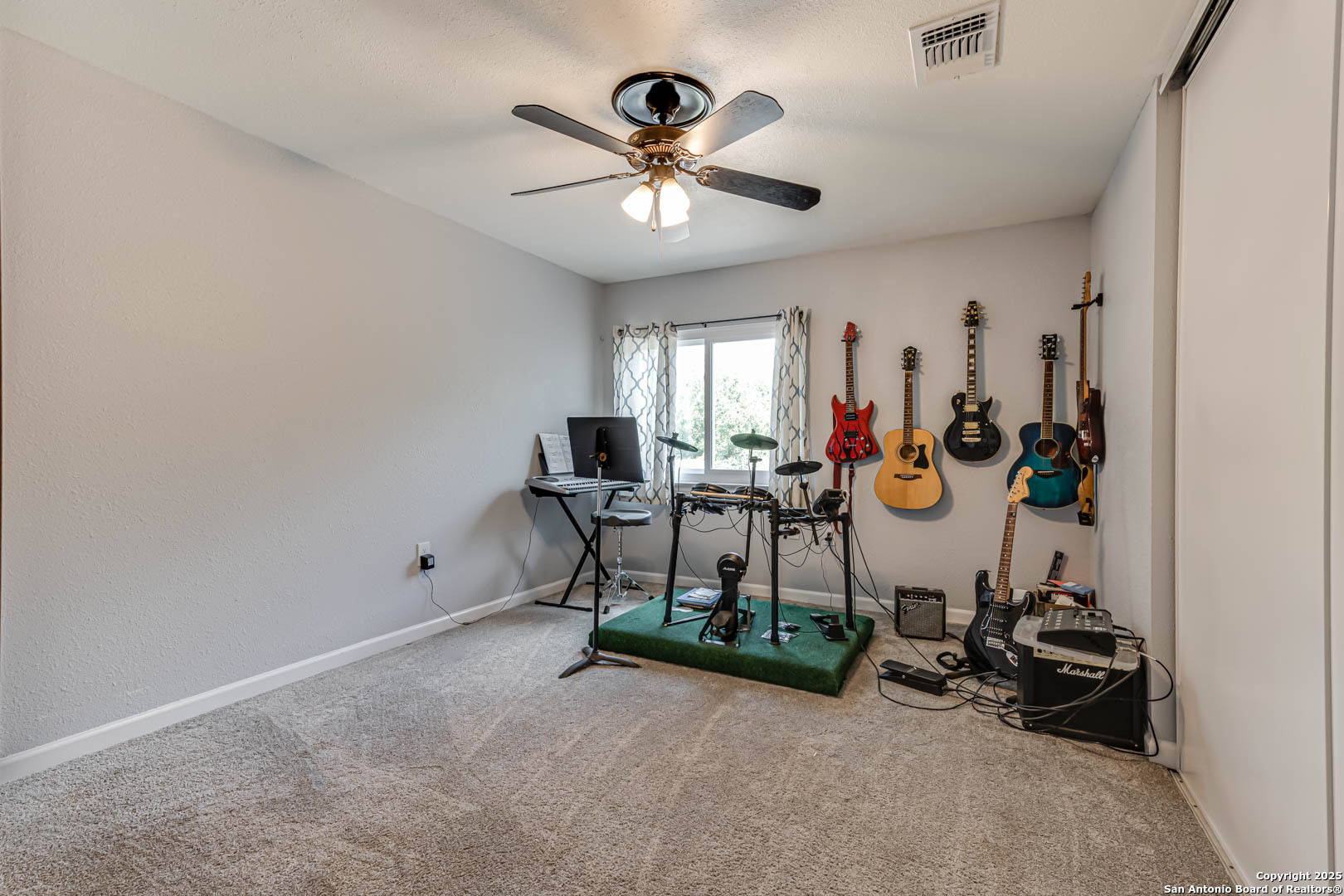 6719 Timberhill Leon Valley TX 78238