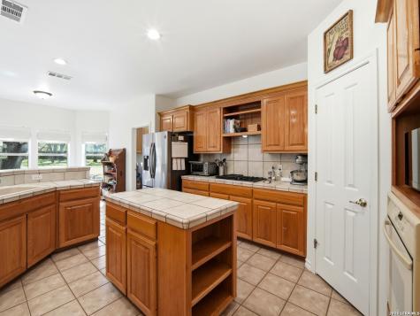 121 Delaney Rae New Braunfels TX 78132