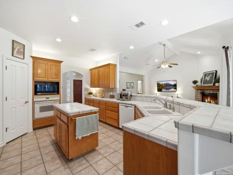 121 Delaney Rae New Braunfels TX 78132
