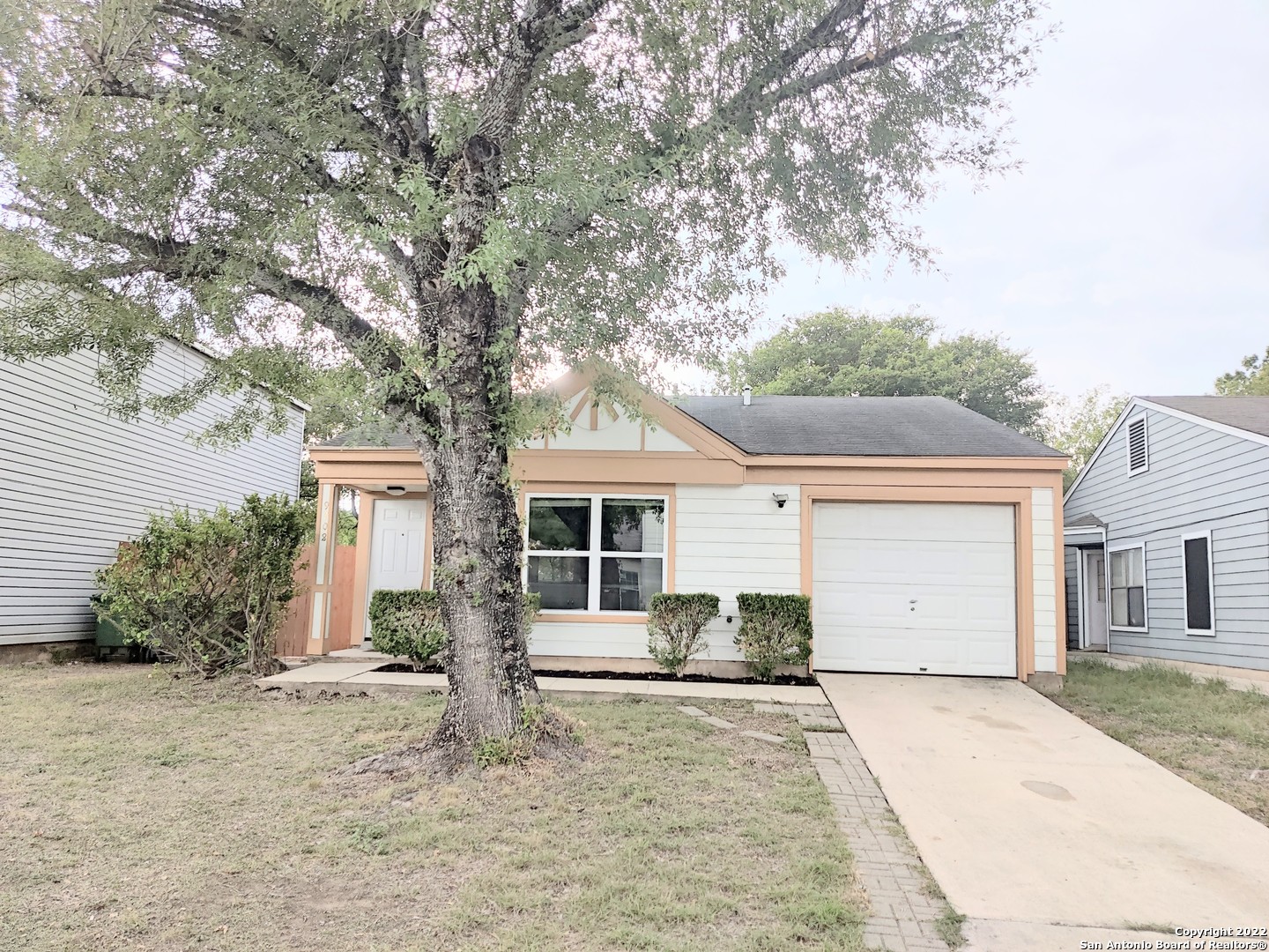 9708 Village Briar San Antonio TX 78250