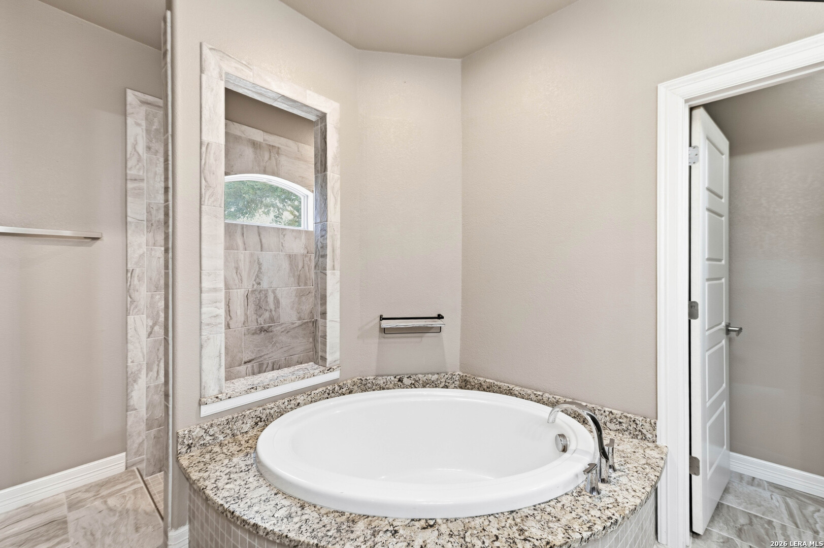 353 Big Oak Drive Adkins TX 78101