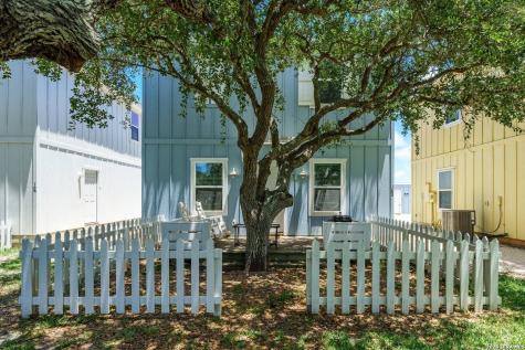 4212 Highway 35 Rockport TX 78382