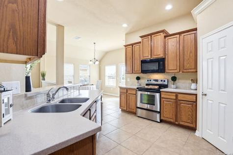196 Bison Lane Cibolo TX 78108