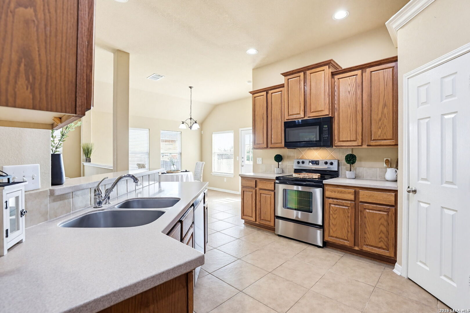 196 Bison Lane Cibolo TX 78108