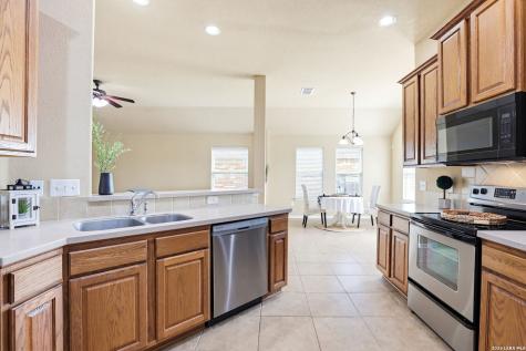 196 Bison Lane Cibolo TX 78108
