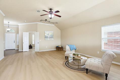 196 Bison Lane Cibolo TX 78108