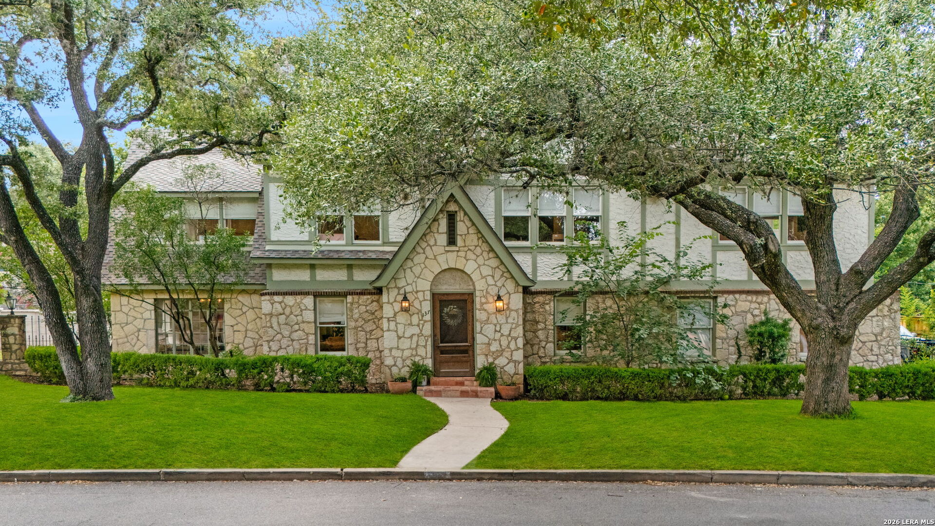 137 Park Drive Olmos Park TX 78212