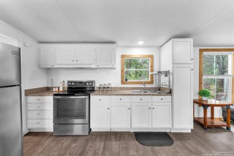 337 Buckhorn Drive Canyon Lake TX 78133