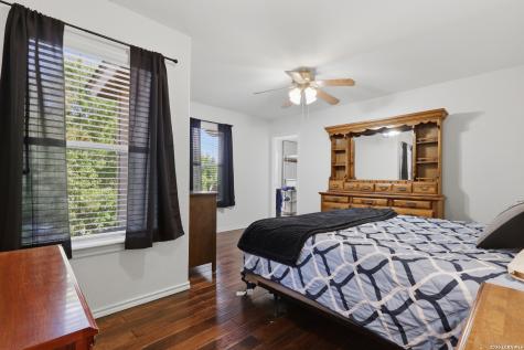 8502 Adams Hill San Antonio TX 78227