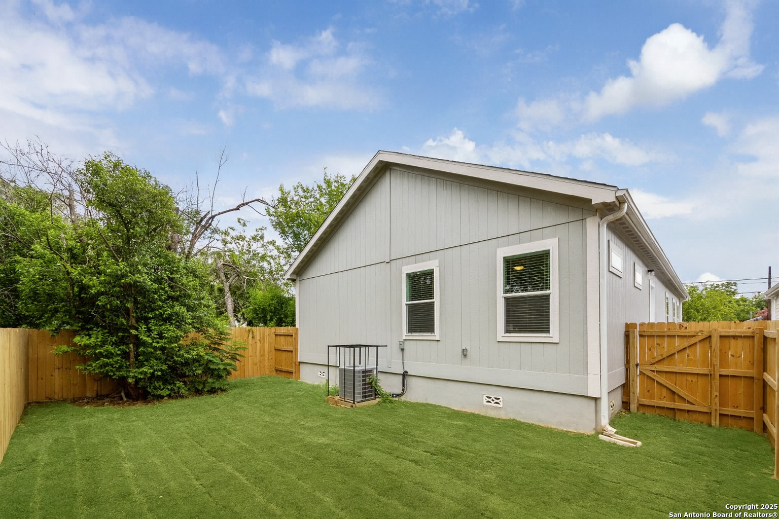 1416 Burleson San Antonio TX 78202