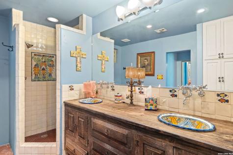233 W Hollywood Avenue San Antonio TX 78212