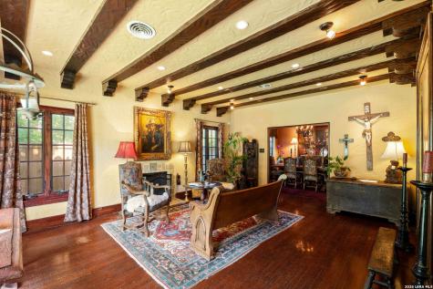 233 W Hollywood Avenue San Antonio TX 78212