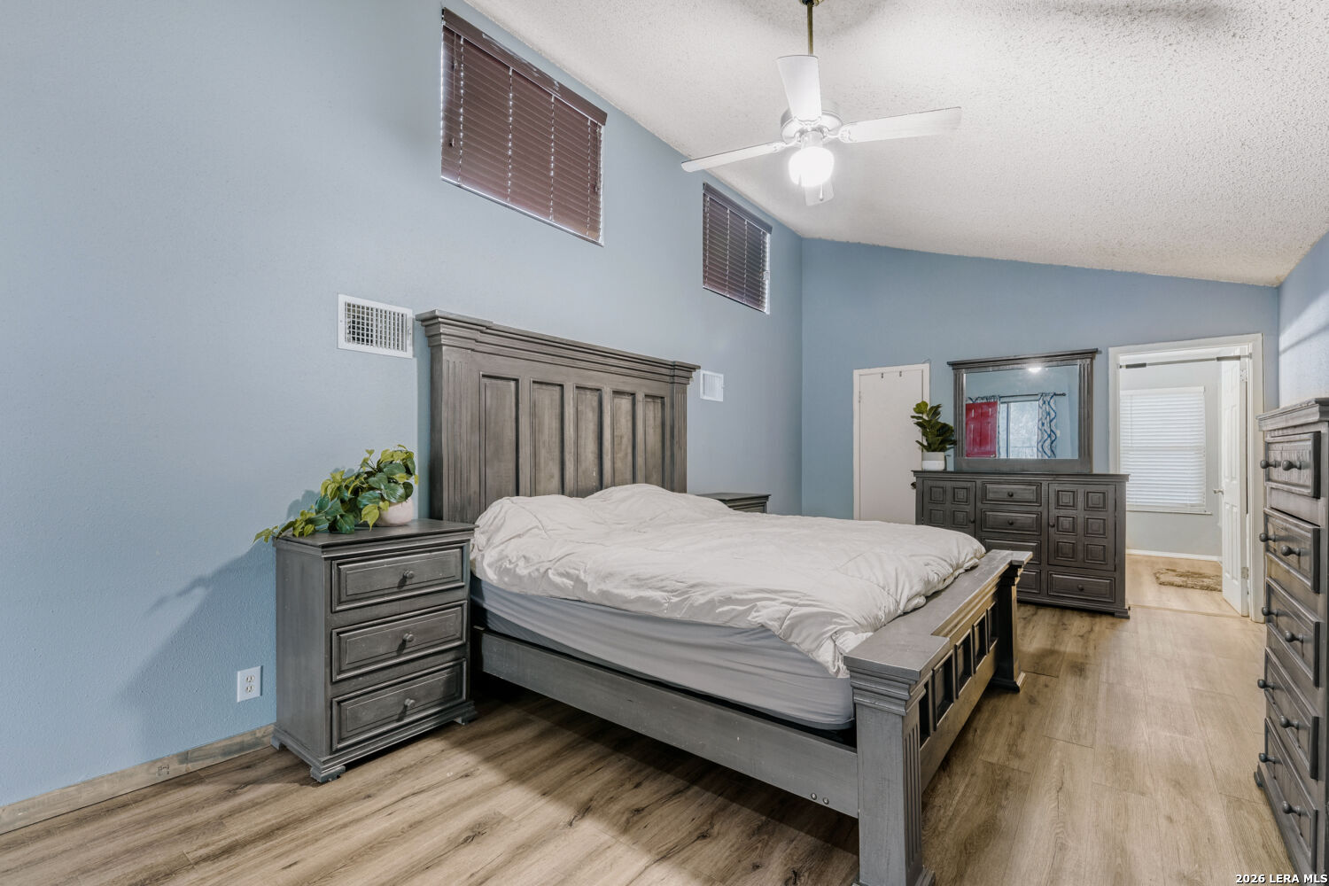2518 Ridge Leaf San Antonio TX 78251