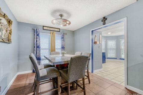 2518 Ridge Leaf San Antonio TX 78251