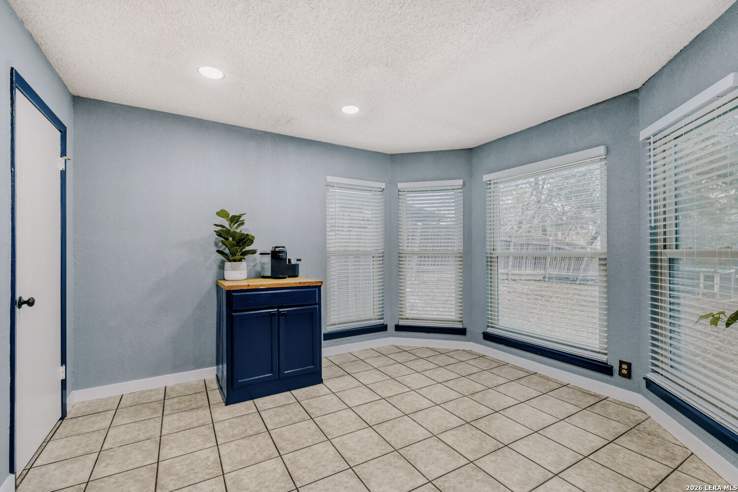 2518 Ridge Leaf San Antonio TX 78251