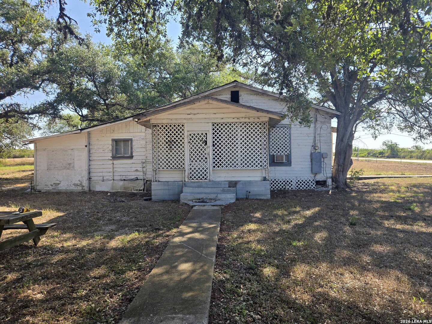 829 E Charco Road Tuleta TX 78162