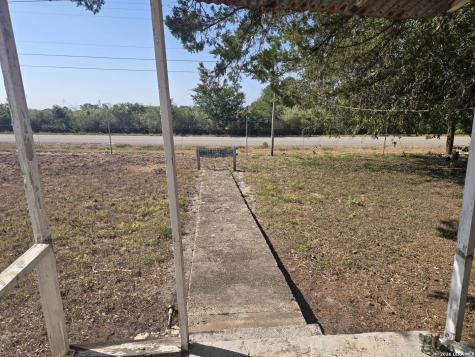 829 E Charco Road Tuleta TX 78162