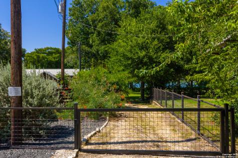 1526 -1530 Arndt New Braunfels TX 78130