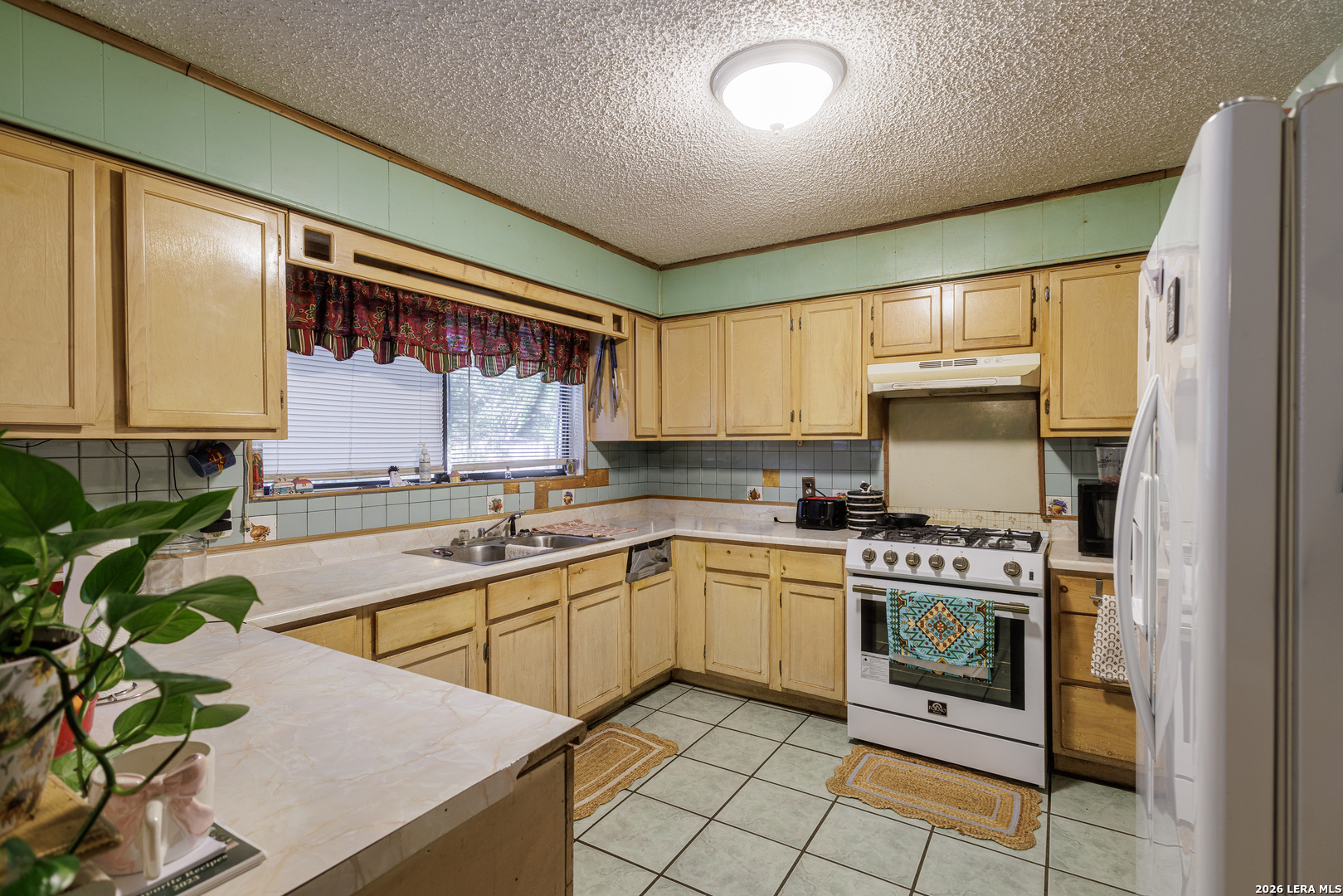 1107 E San Antonio Street Pearsall TX 78061