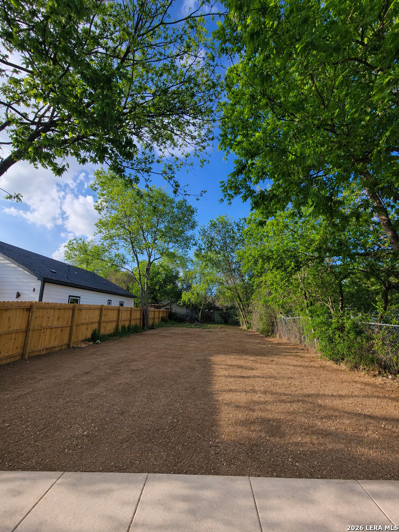 101 Calles San Antonio TX 78207