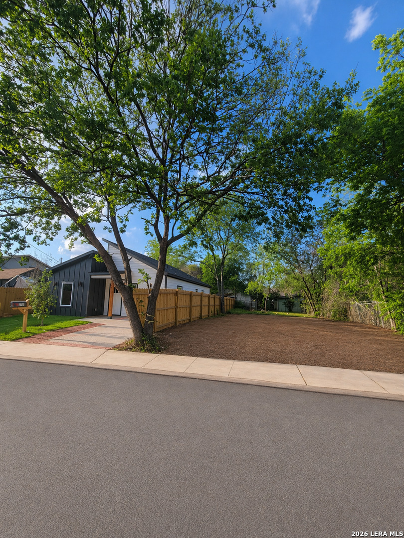 101 Calles San Antonio TX 78207