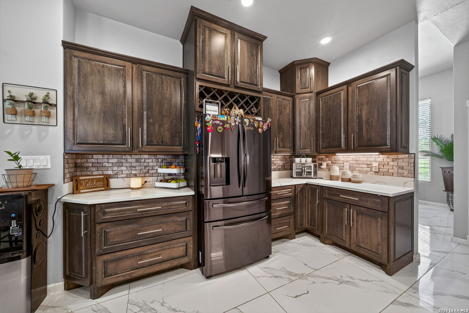 124 County Road 2662 Devine TX 78016