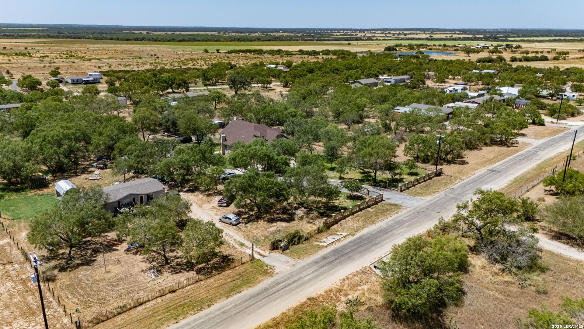 124 County Road 2662 Devine TX 78016