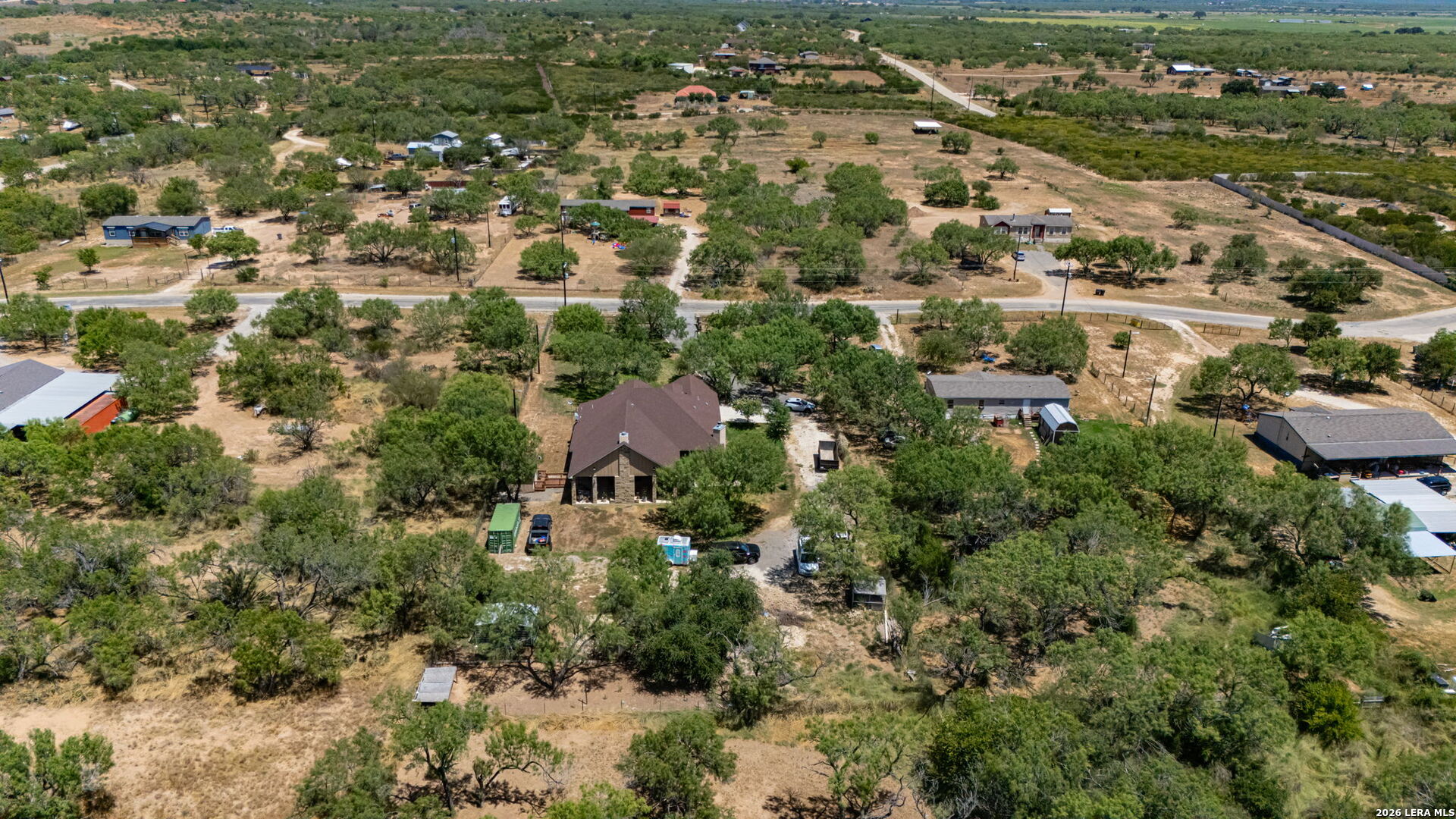 124 County Road 2662 Devine TX 78016