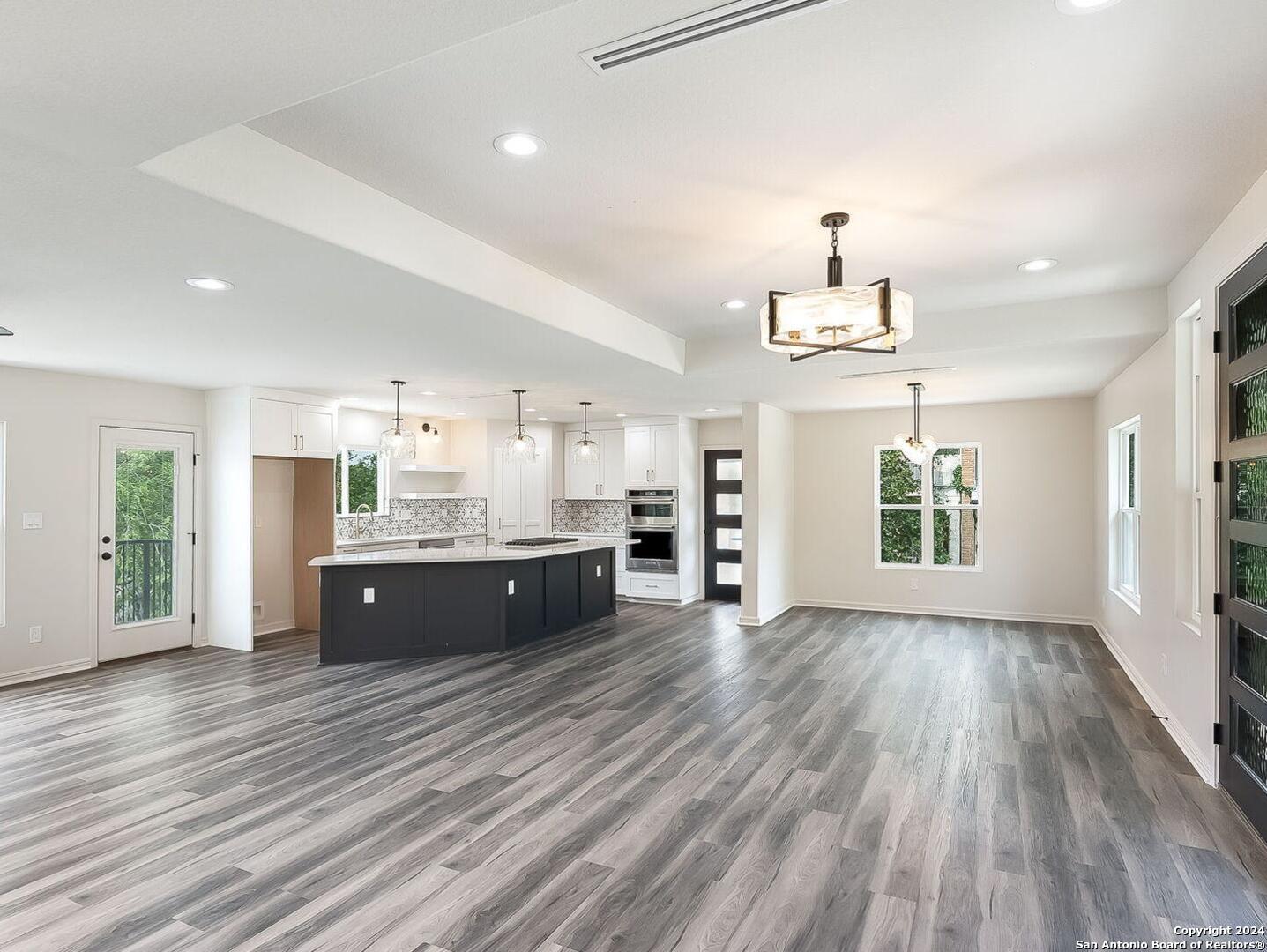 630 E Sunshine Drive San Antonio TX 78228