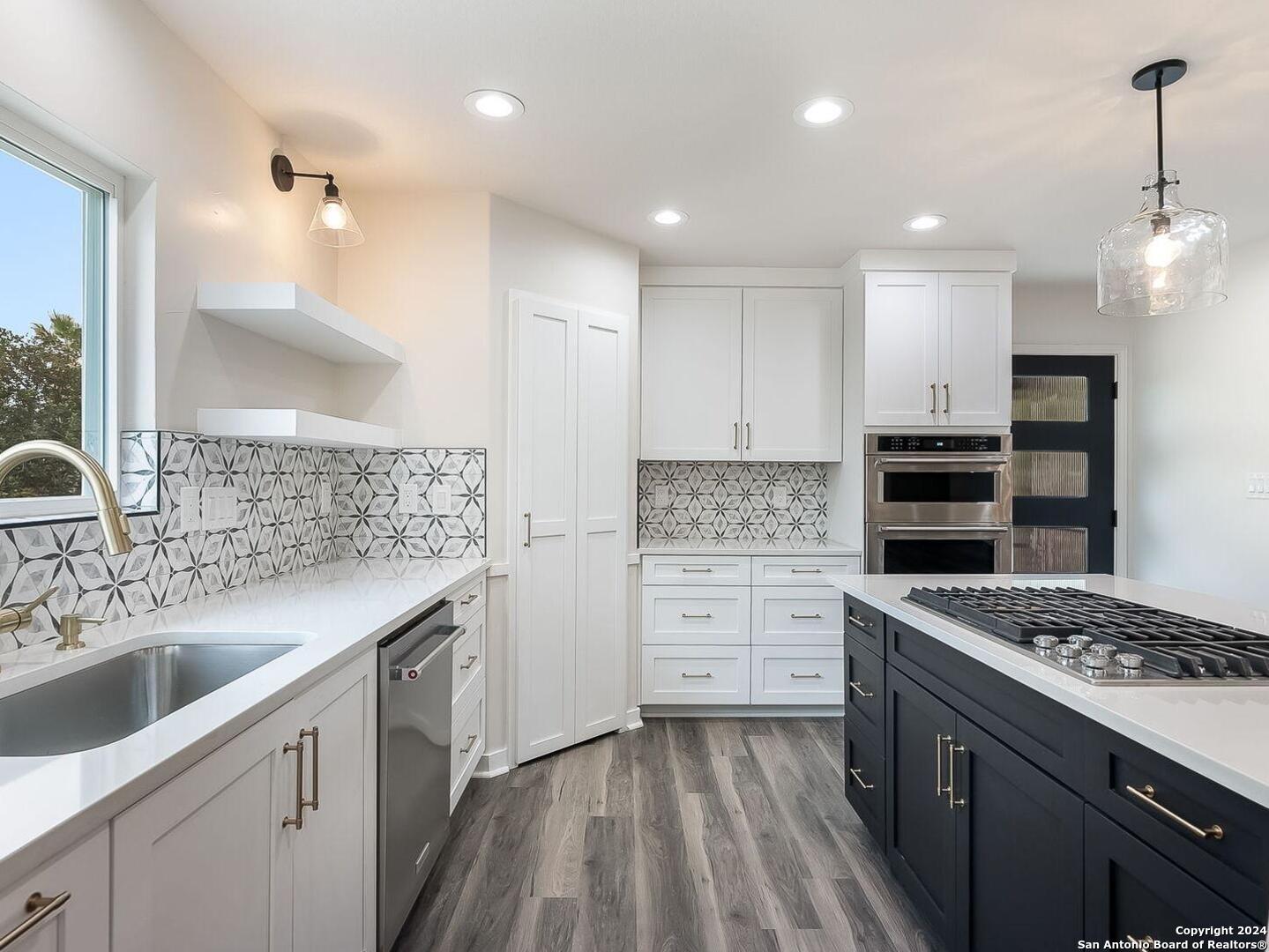 630 E Sunshine Drive San Antonio TX 78228