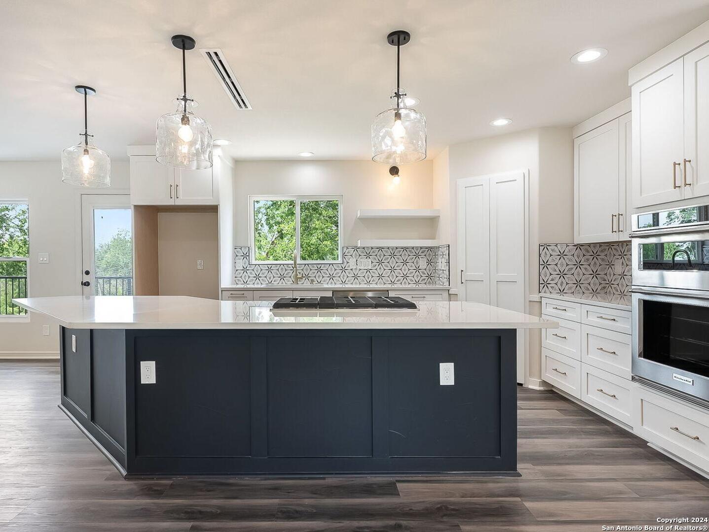 630 E Sunshine Drive San Antonio TX 78228