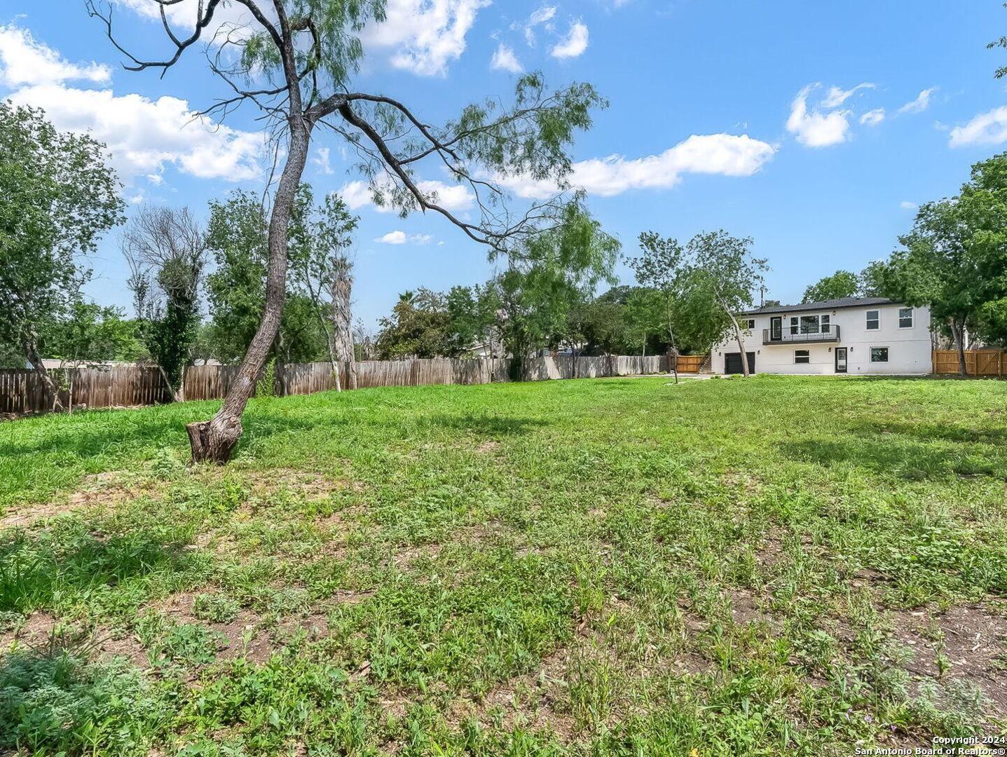 630 E Sunshine Drive San Antonio TX 78228