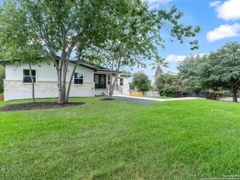 630 E Sunshine Drive San Antonio TX 78228