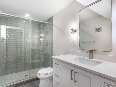 630 E Sunshine Drive San Antonio TX 78228