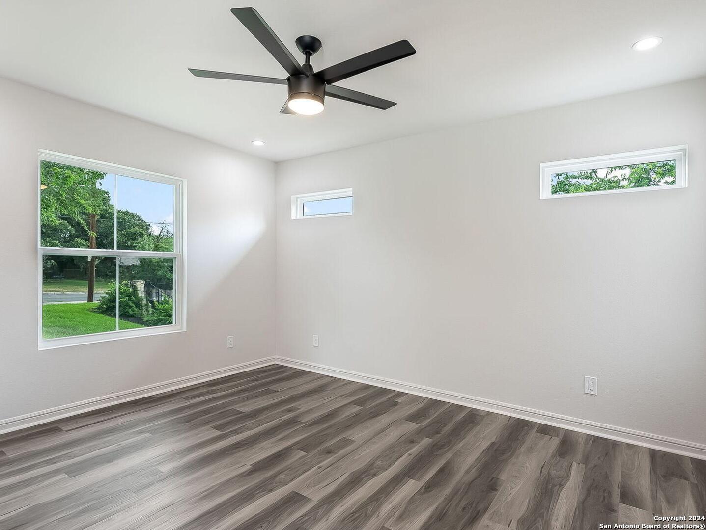 630 E Sunshine Drive San Antonio TX 78228