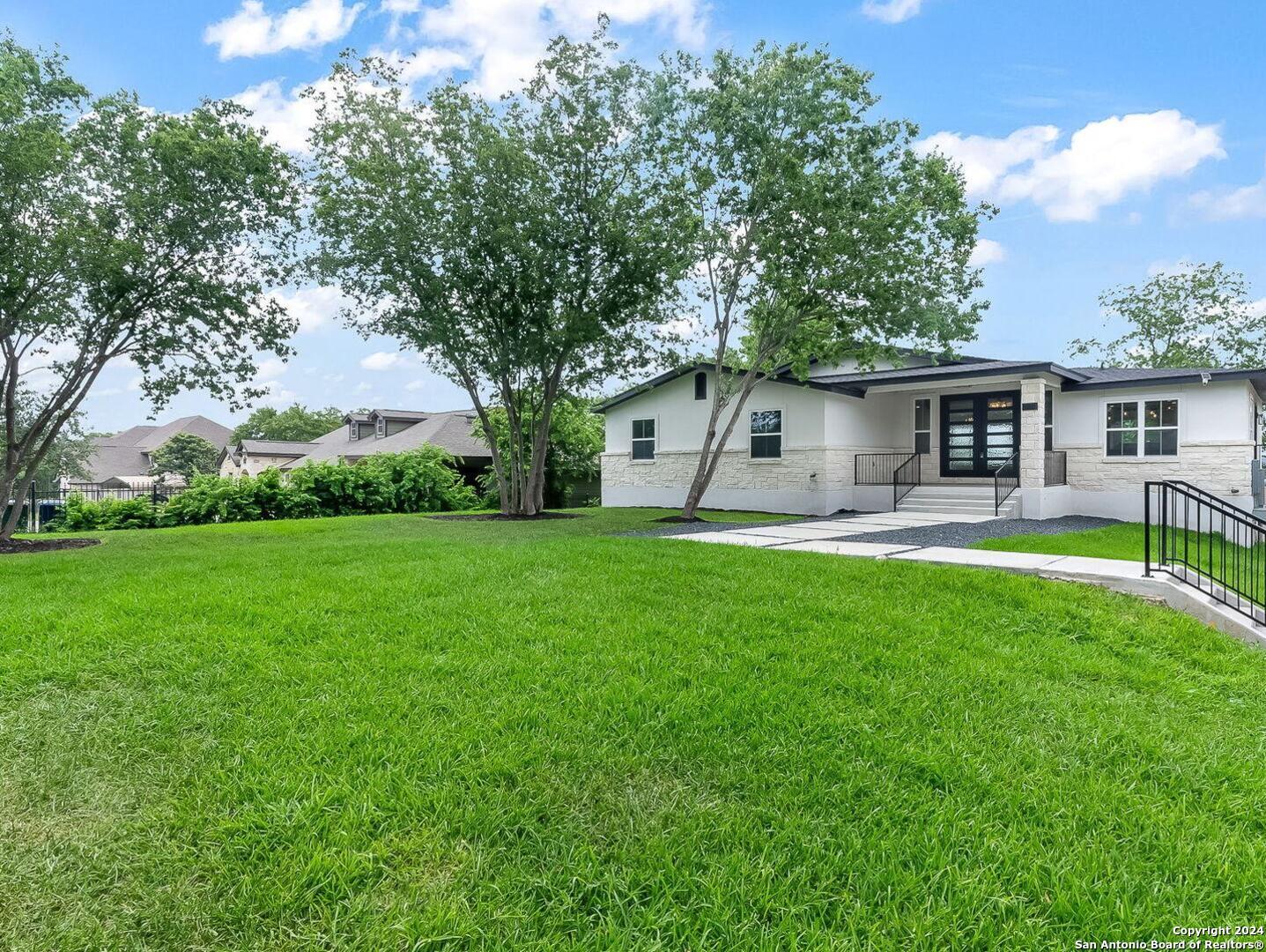 630 E Sunshine Drive San Antonio TX 78228
