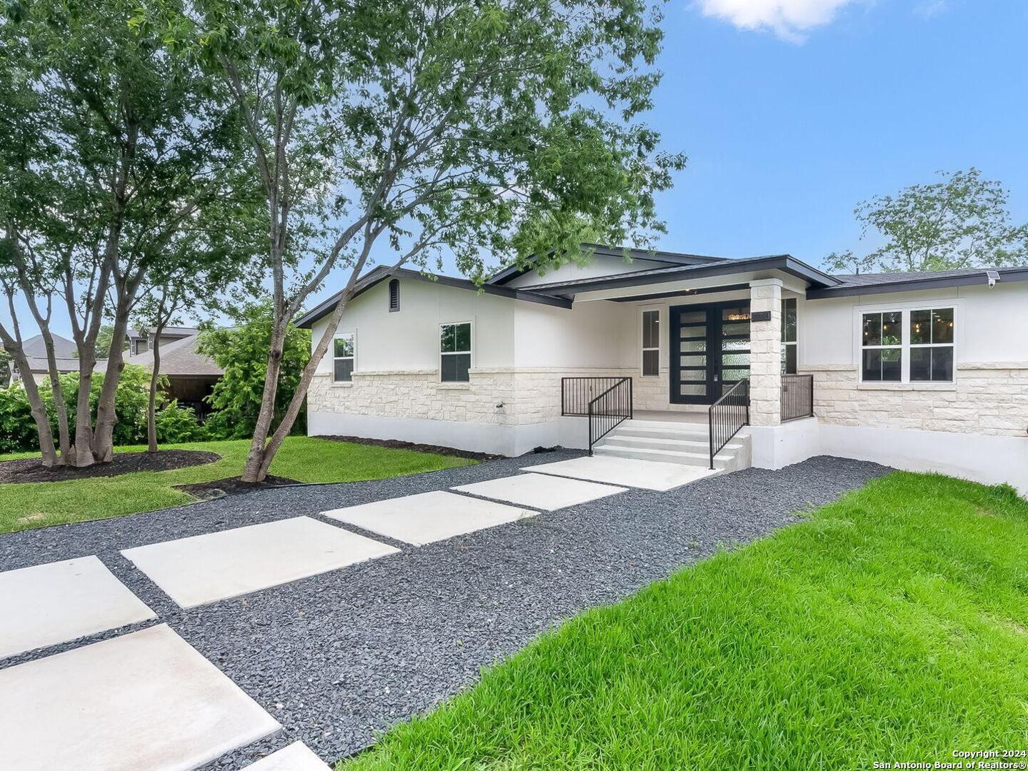 630 E Sunshine Drive San Antonio TX 78228