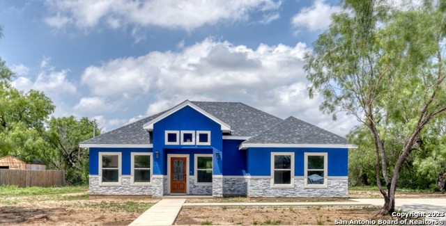 106 Rio Grande Street Uvalde TX 78801
